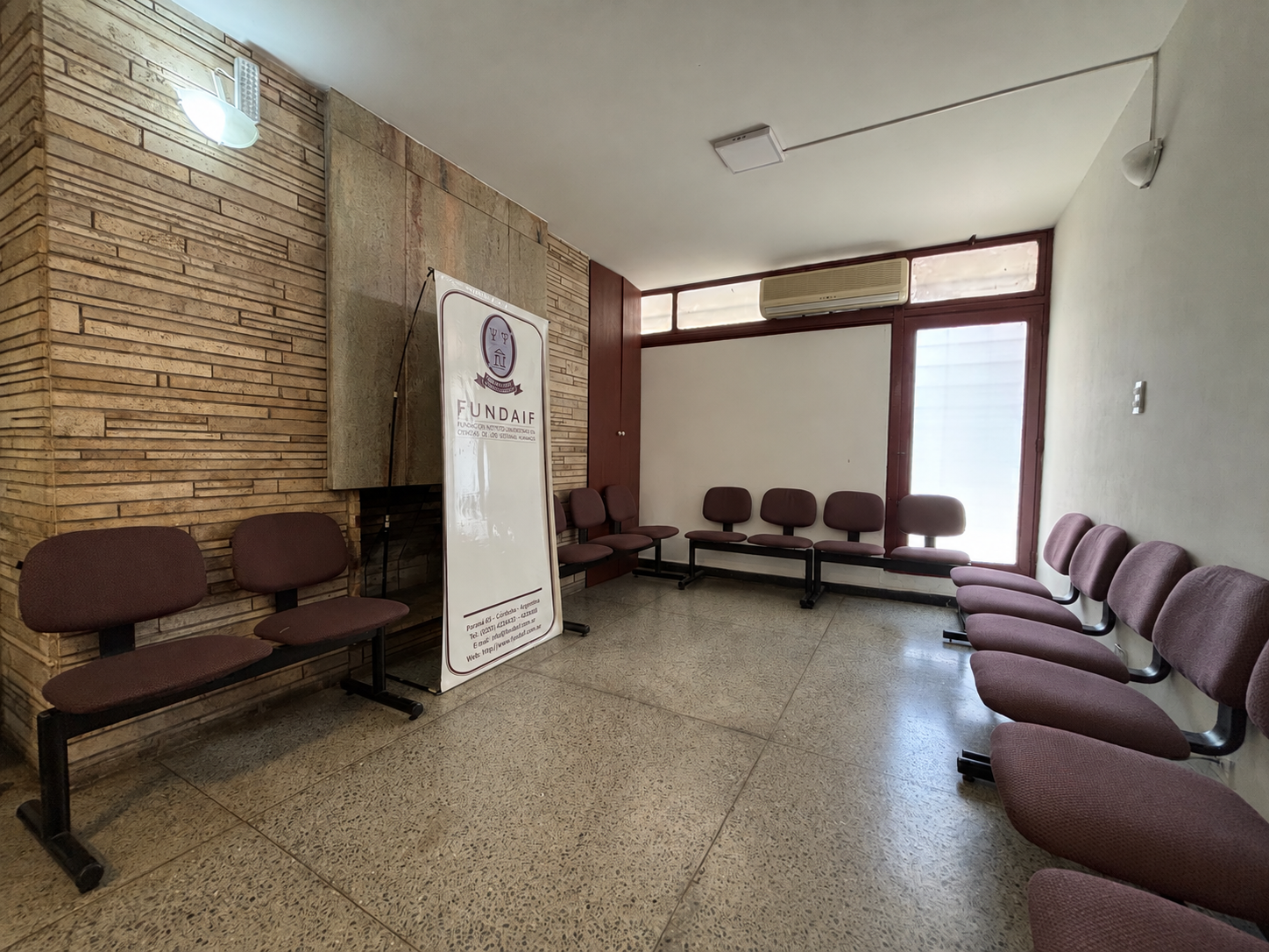 Sala de espera de la sede de FUNDAIF